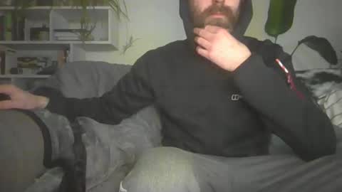 Snapshot of geon2xx chatting on October 16, 12:07 am Geon online show from October 16, 12:07 am