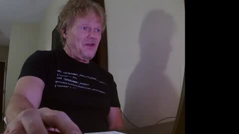 Snapshot of gethyn chatting on January 1, 5:44 pm Gethyn online show from January 1, 5:44 pm