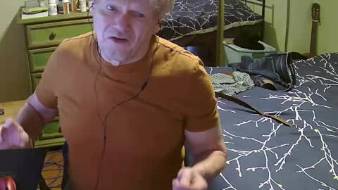 Snapshot of gethyn chatting on March 3, 6:50 pm Gethyn online show from March 3, 6:50 pm