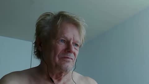 Snapshot of gethyn chatting on January 7, 3:44 pm Gethyn online show from January 7, 3:44 pm