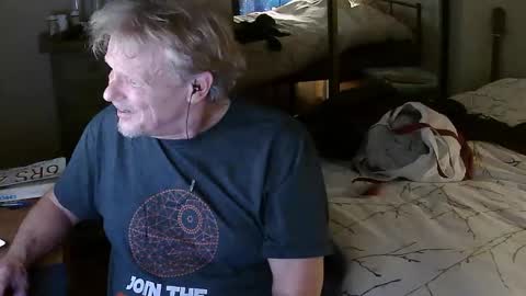 Snapshot of gethyn chatting on February 19, 8:44 am Gethyn online show from February 19, 8:44 am