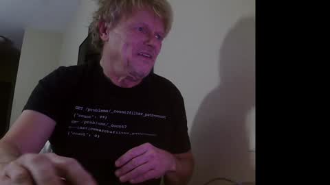 Snapshot of gethyn chatting on January 3, 3:27 am Gethyn online show from January 3, 3:27 am