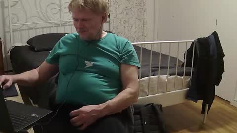 Snapshot of gethyn chatting on January 18, 5:58 am Gethyn online show from January 18, 5:58 am