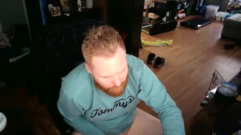 Snapshot of gingermooncum chatting on December 6, 4:17 pm gingermooncum online show from December 6, 4:17 pm