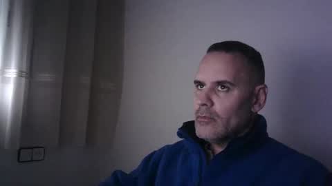 Snapshot of gioshadow chatting on January 4, 1:10 pm gioshadow online show from January 4, 1:10 pm