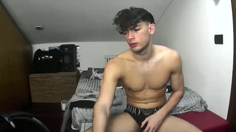 giovyyx online show from November 10, 12:10 pm