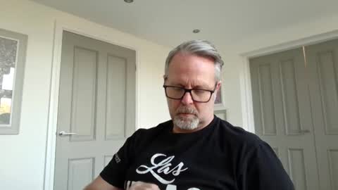 girlsandbikes online show from November 21, 11:31 am