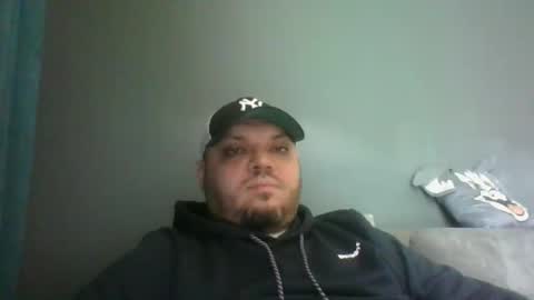Snapshot of glusgan chatting on October 23, 9:35 am Your boy online show from October 23, 9:35 am