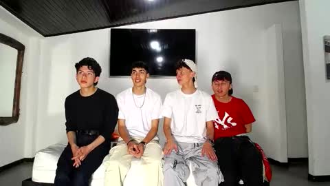 THOMAS AND DAMIAND online show from October 1, 6:12 pm