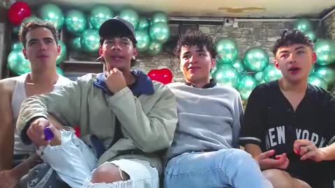 THOMAS AND DAMIAND online show from February 26, 12:14 pm