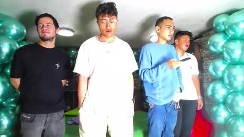 THOMAS AND DAMIAND online show from January 21, 1:07 pm