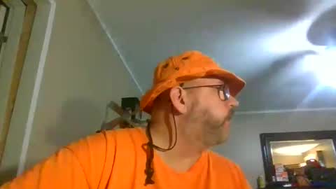 IDKIDCIDGAF online show from November 22, 10:31 pm