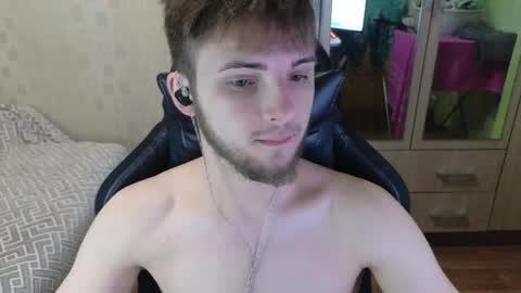 Golden boyyy21 online show from April 13, 4:51 pm