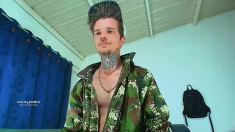 Snapshot of goldy_loyal99 chatting on October 16, 4:09 am Goldy Loyal93 online show from October 16, 4:09 am