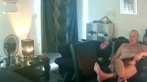 goldyguy011 online show from February 5, 2:29 am