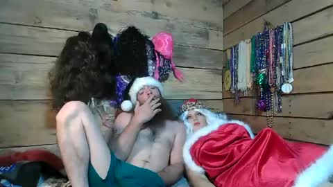 grannypounder online show from December 25, 5:37 am