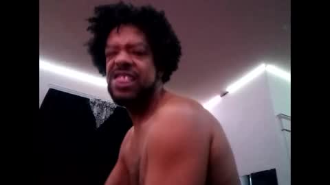 Snapshot of gregnice313 chatting on December 3, 5:19 am NICE and sometimes Savvy online show from December 3, 5:19 am