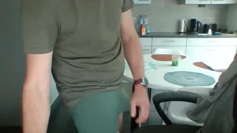 Snapshot of griesie chatting on December 12, 11:07 am Griesie online show from December 12, 11:07 am