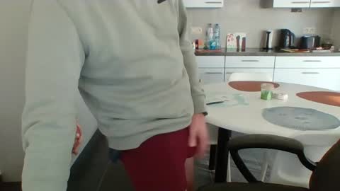 Snapshot of griesie chatting on February 18, 2:49 pm Griesie online show from February 18, 2:49 pm