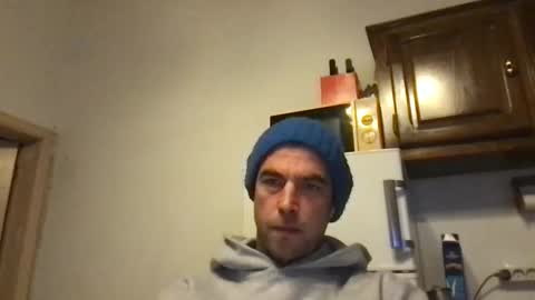 GugaBalls online show from February 14, 10:05 pm