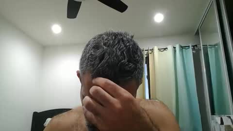 h0nest84 online show from February 9, 1:32 am