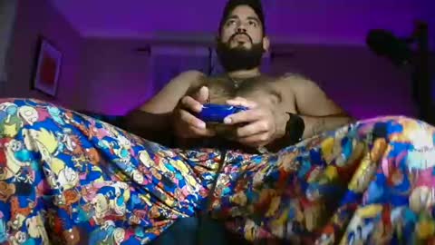 J  M online show from April 9, 8:09 am