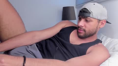 Independent       model  online show from March 28, 2:01 am