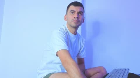 hamiltong12 online show from January 18, 3:08 am