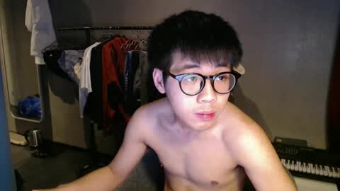 handsome_mannn online show from February 28, 11:48 pm