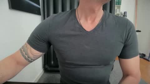 hanky online show from April 15, 11:54 am