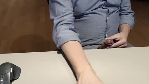 Cum for you online show from February 3, 7:00 pm