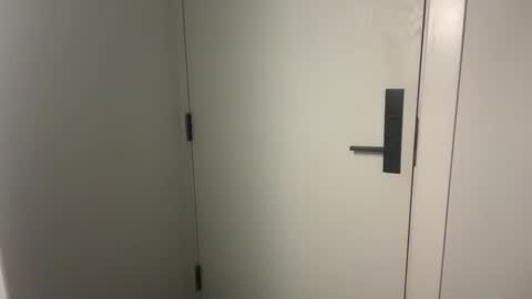 hard4you242 online show from October 28, 9:06 pm