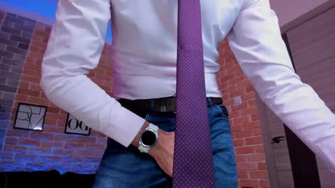 Steve online show from December 5, 4:01 pm