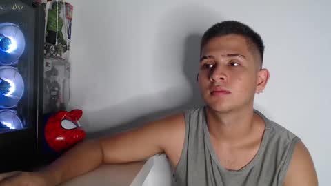 harold_18_ online show from December 20, 7:43 pm