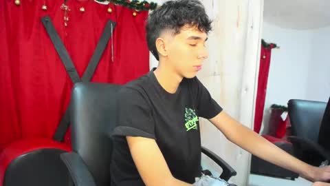 Harry online show from December 15, 8:04 pm