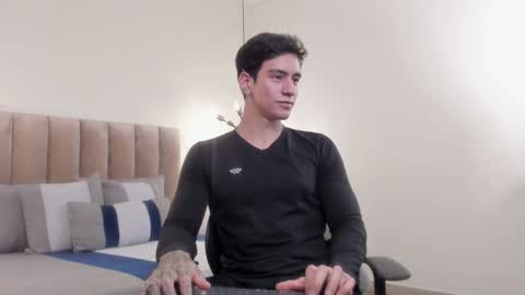 Harry Jones online show from January 28, 6:07 pm