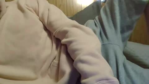 hecomesagain online show from September 12, 7:08 am