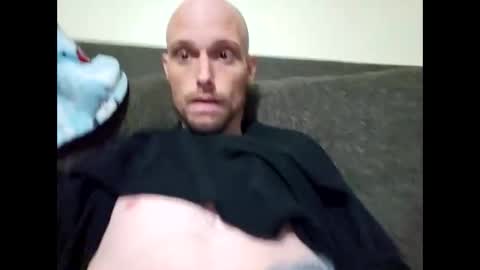 helloladysandgents online show from November 11, 4:39 am