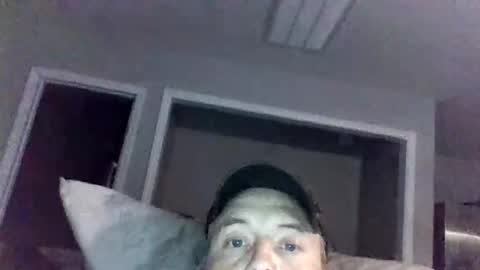 hellraz0r77 online show from December 3, 12:11 pm