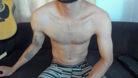 henrik_senn online show from September 18, 8:33 pm