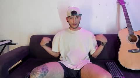 henrik_senn online show from December 13, 2:32 am