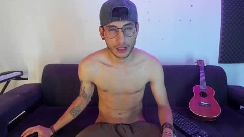 henrik_senn online show from December 2, 11:43 am