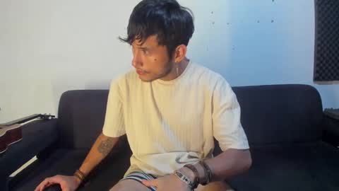 henrik_senn online show from December 3, 9:53 am