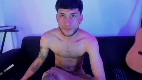 henrik_senn online show from November 30, 10:56 pm