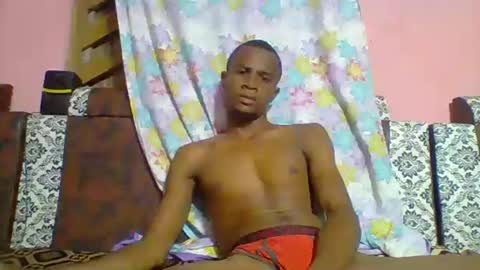 Adrian Honey online show from December 5, 6:24 pm