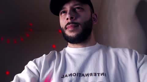 HenryAxe online show from November 26, 11:52 pm