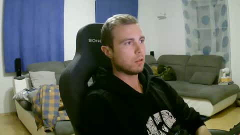 John Pearl online show from March 14, 9:44 pm