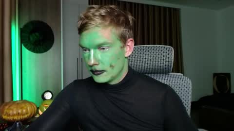 Gregblonde  Alextattoo online show from October 31, 6:11 pm