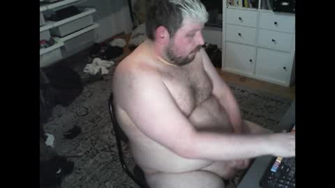 Snapshot of hipguy91 chatting on February 2, 9:08 am hipguy91 online show from February 2, 9:08 am