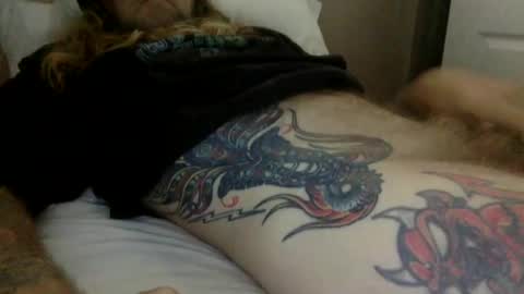 Snapshot of hippybiker chatting on March 4, 3:15 pm hippybiker online show from March 4, 3:15 pm